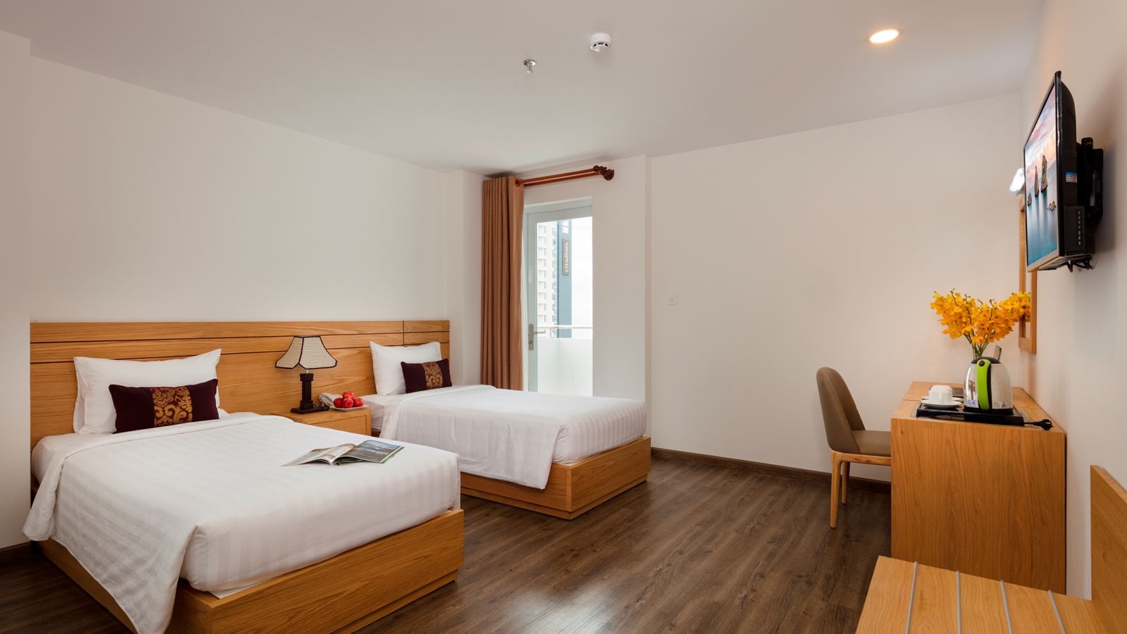 rooms-senior-deluxe-room