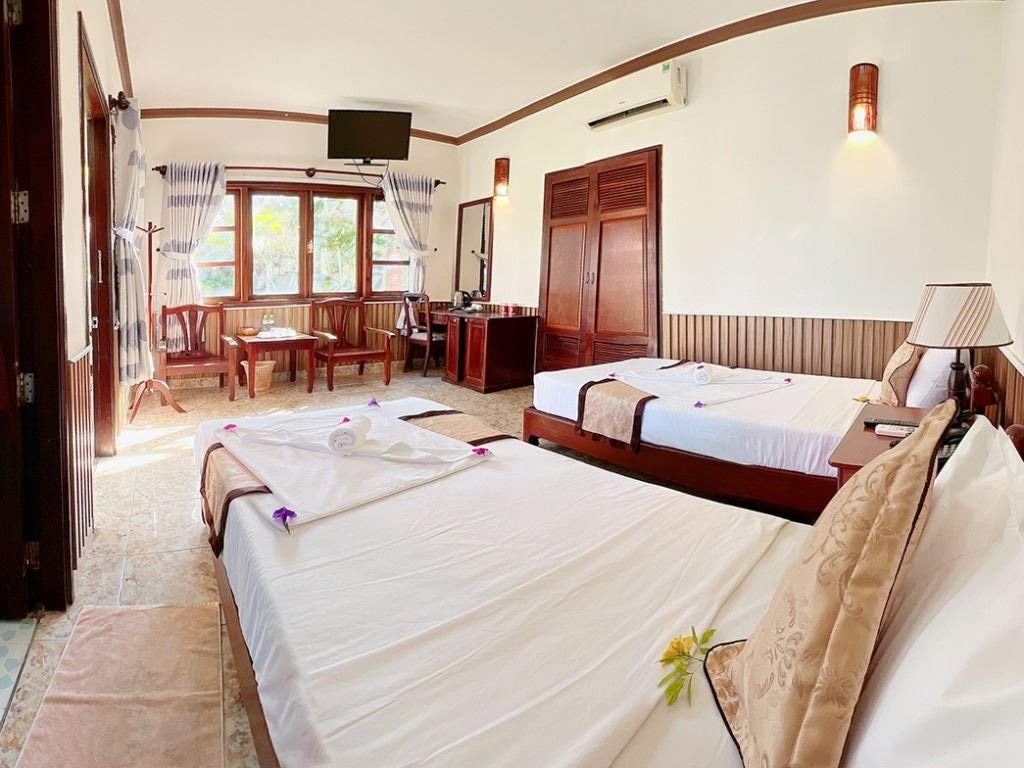 rooms-bungalow-garden-view