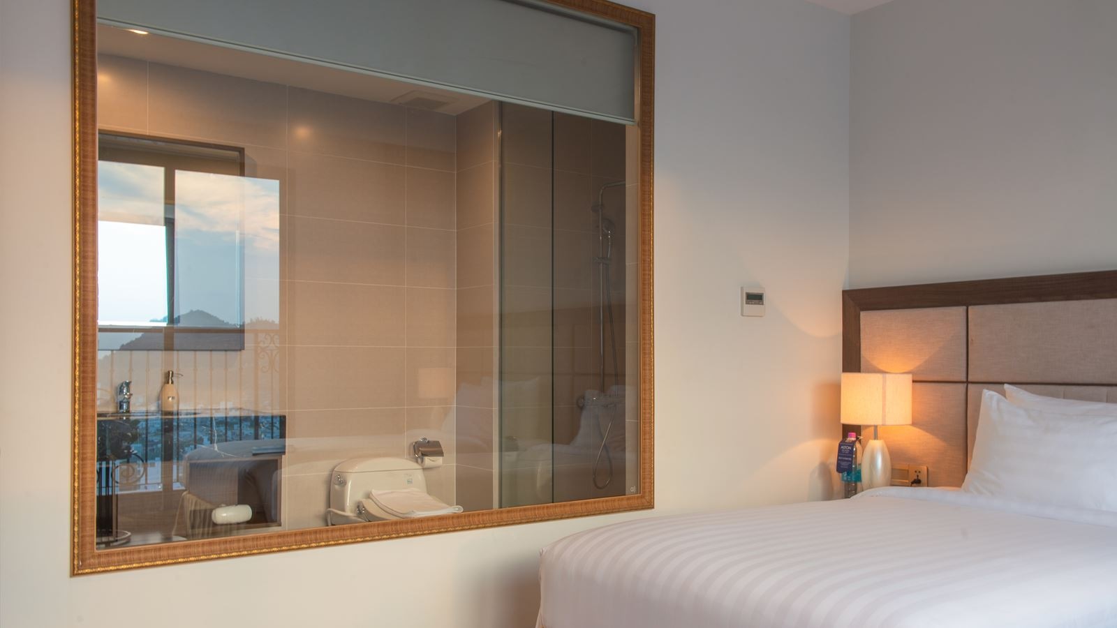 rooms-studio-with-balcony