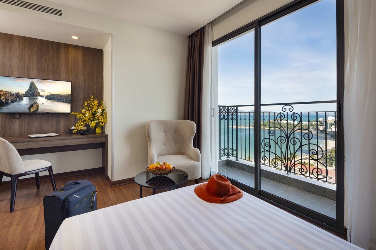 rooms-studio-ocean-view-with-balcony