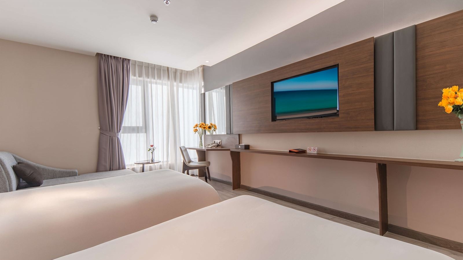 rooms-deluxe-partial-sea-view