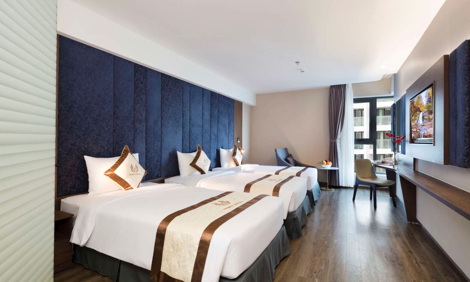 rooms-deluxe-partial-sea-view