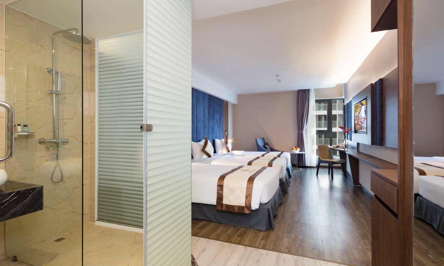 rooms-deluxe-partial-sea-view