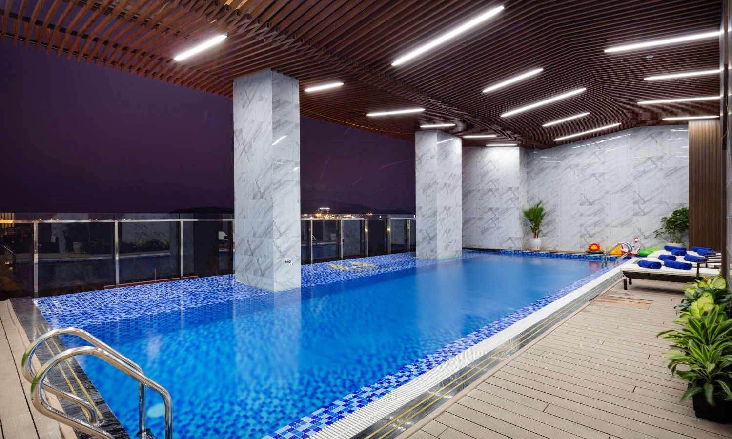 pools-indoor-pool