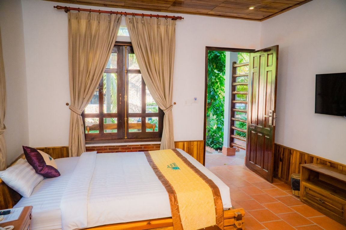 rooms-bungalow-pool-view