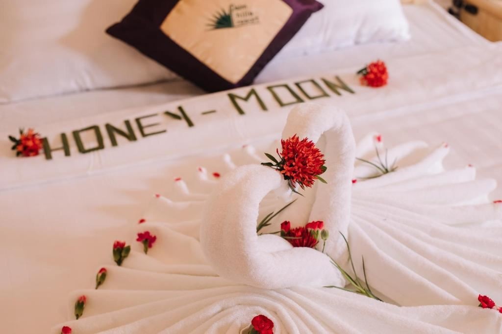 rooms-bungalow-family-pool-view