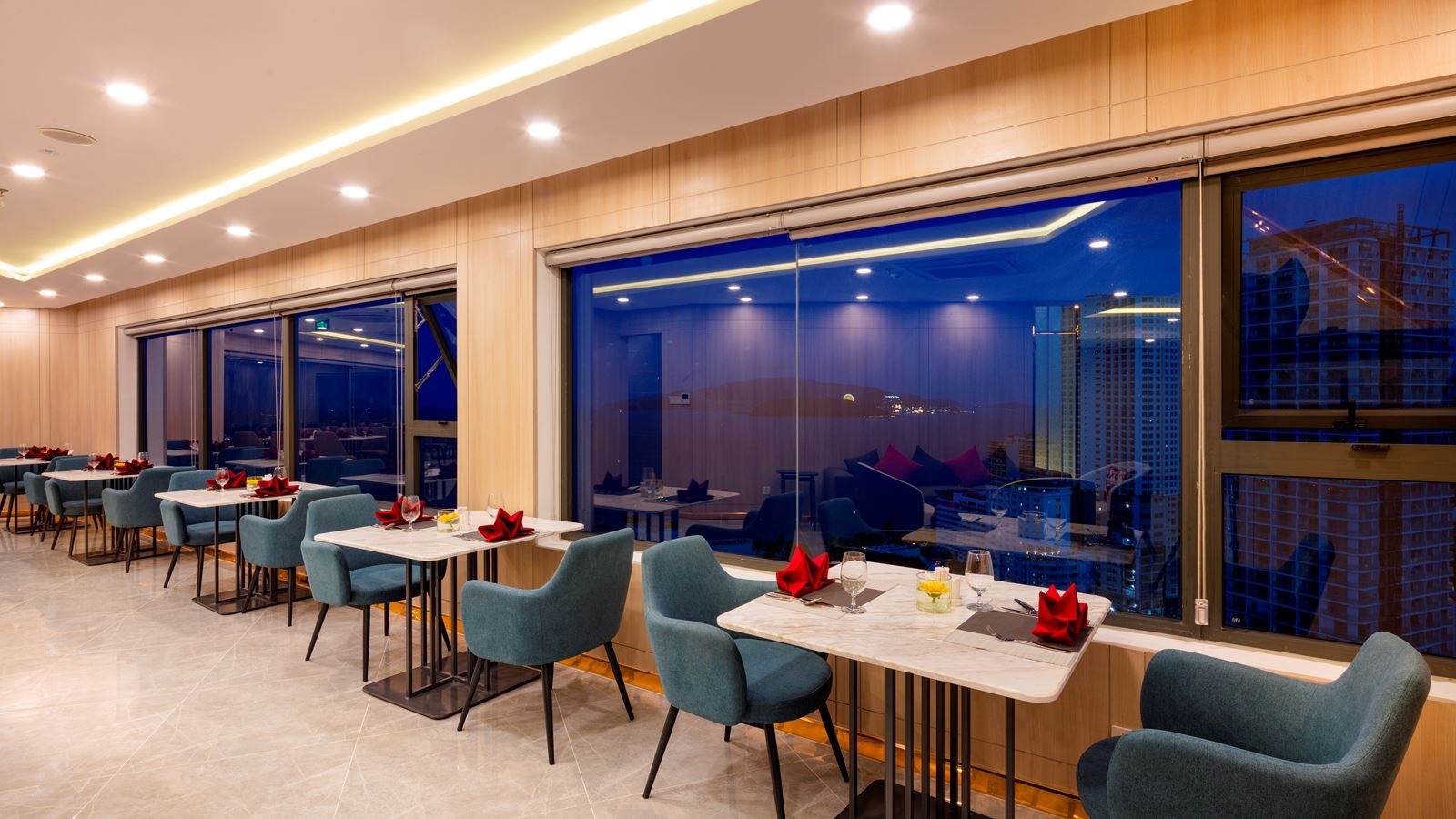 restaurants-chill-sky-lounge