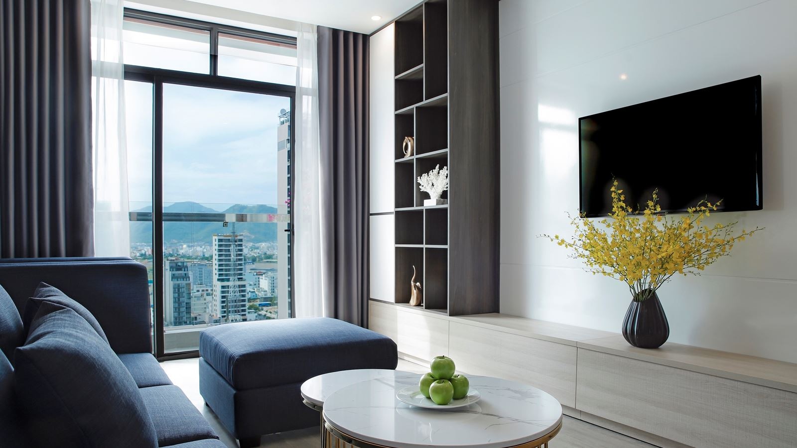 rooms-seana-suite-with-balcony