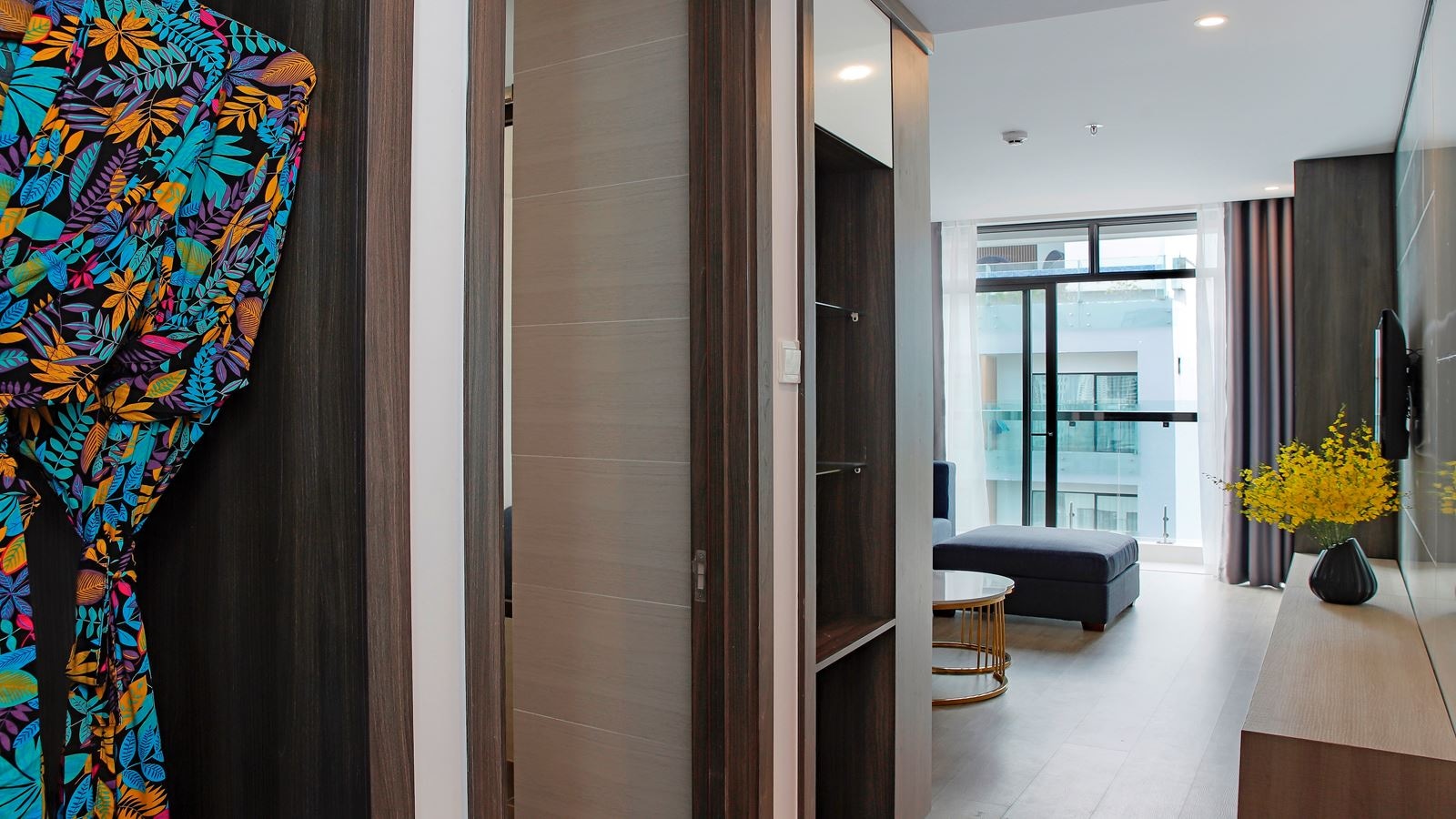 rooms-seana-suite-with-balcony