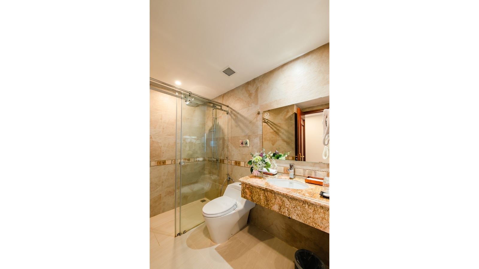 rooms-family-room-no-extra-bed