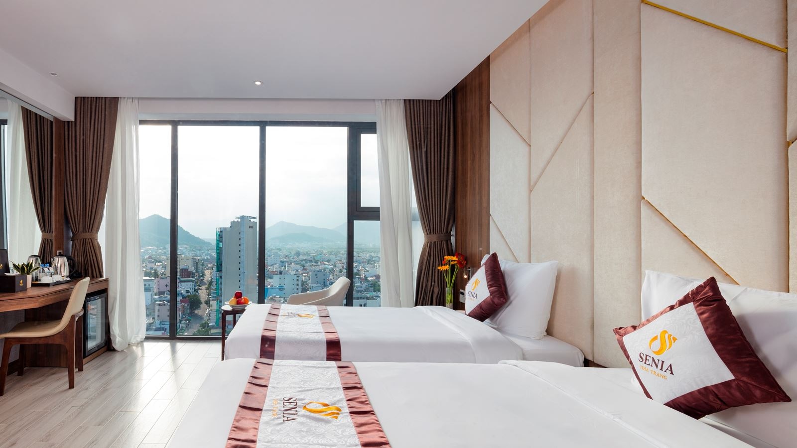 rooms-room-deluxe-city-view