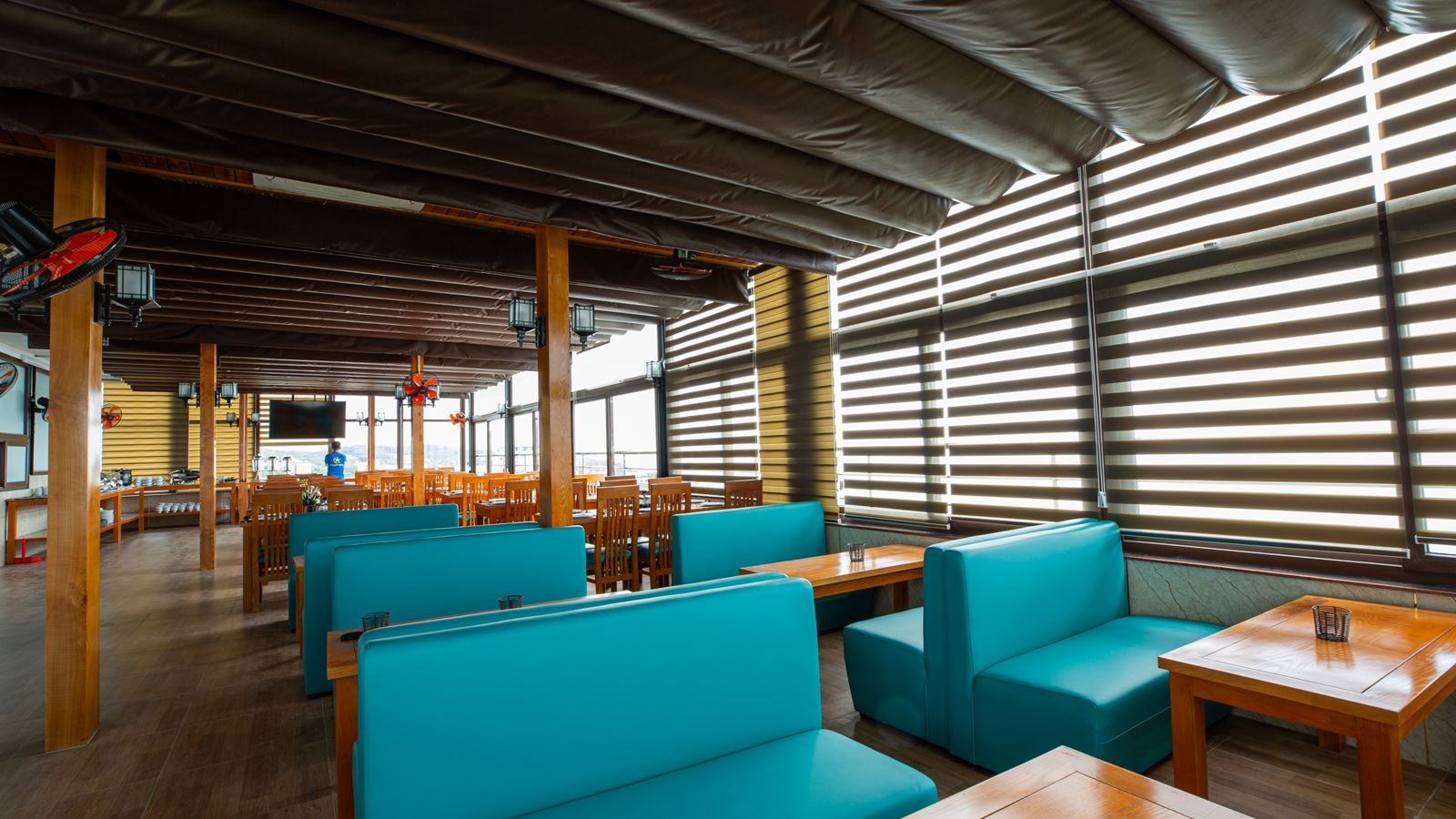 restaurants-restaurant