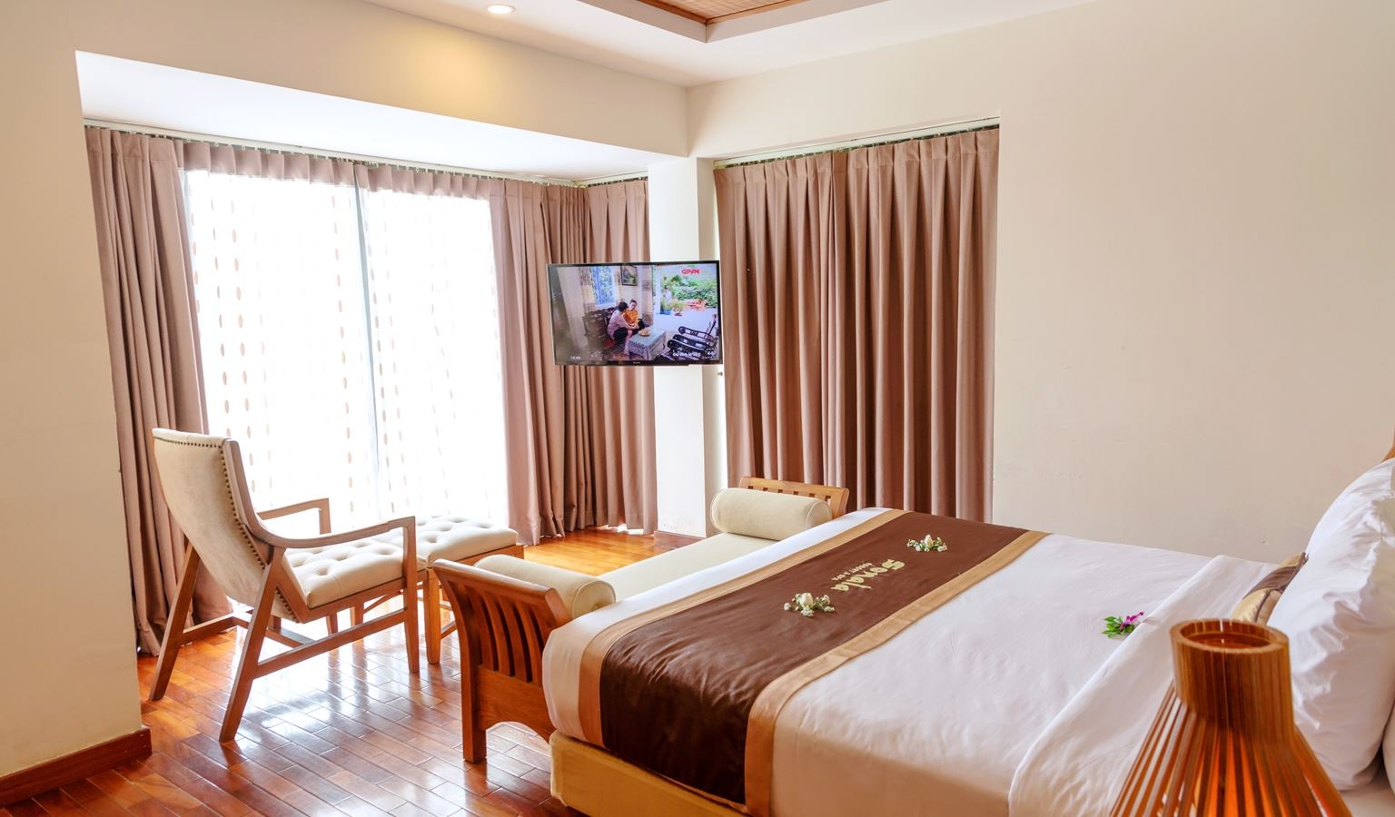 rooms-villa-3-bedrooms-balcony-with-private-pool