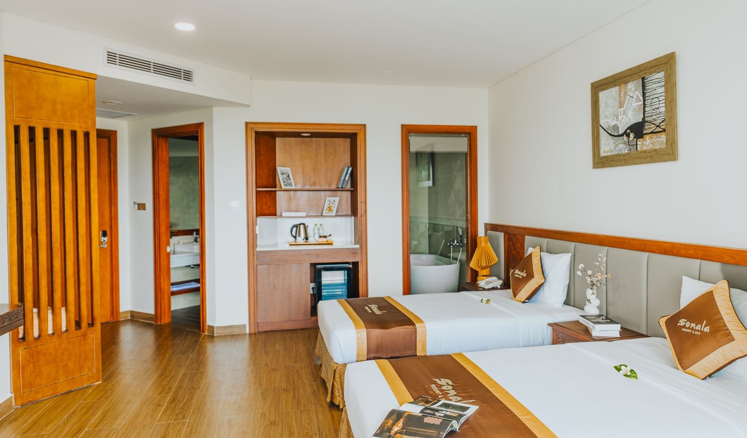 rooms-deluxe-grove-view