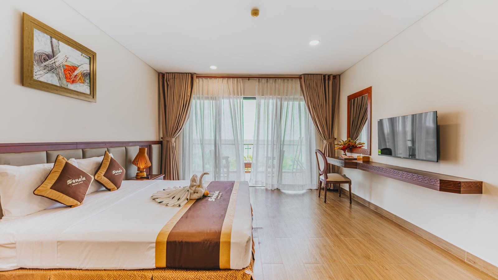 rooms-deluxe-lotus-view-child-without-extra-bed