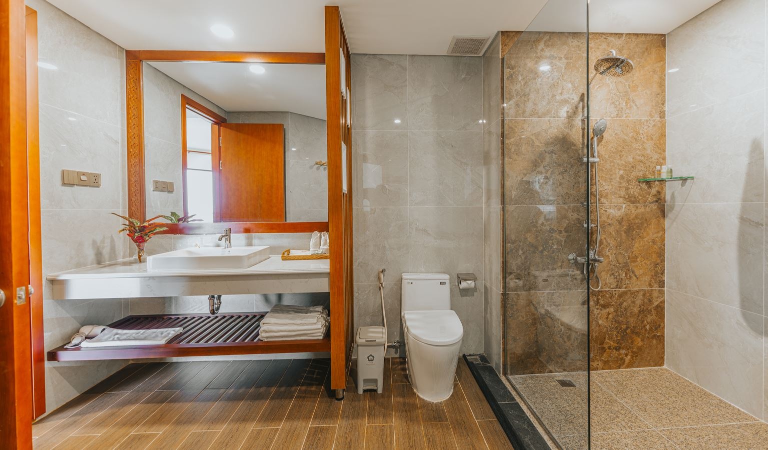 rooms-premium-deluxe-sea-view