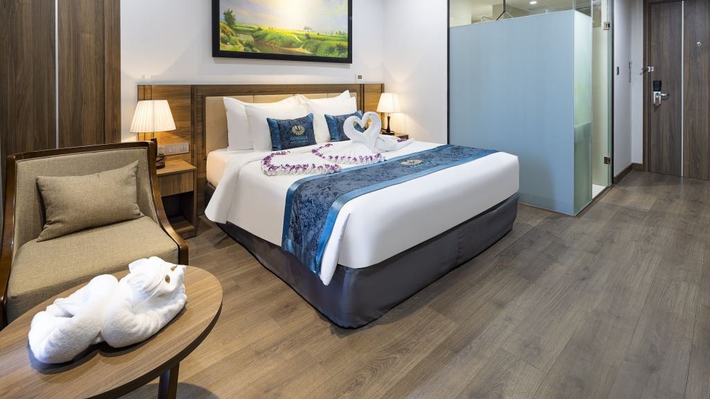 rooms-premier-partial-sea-view-with-balcony