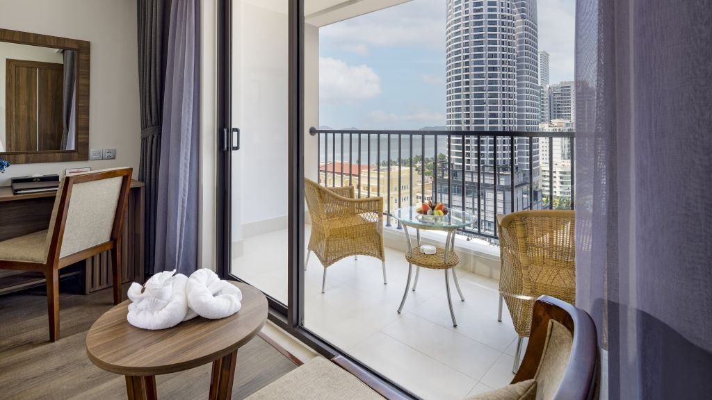 rooms-premier-partial-sea-view-with-balcony-child-without-extra-bed