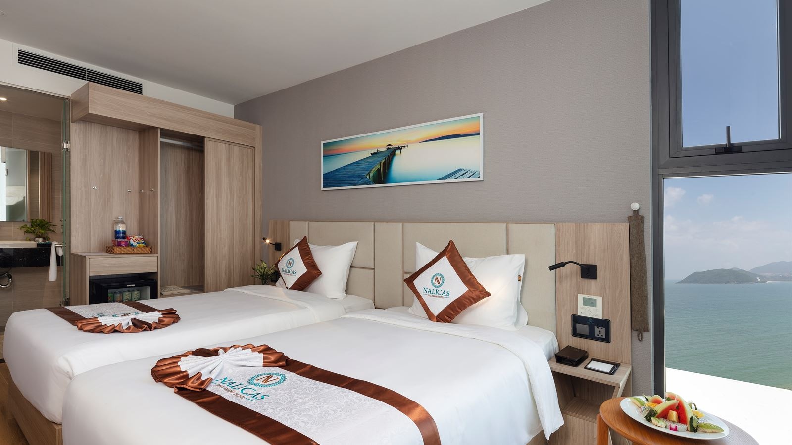 rooms-deluxe-partial-seaview-no-extra-bed