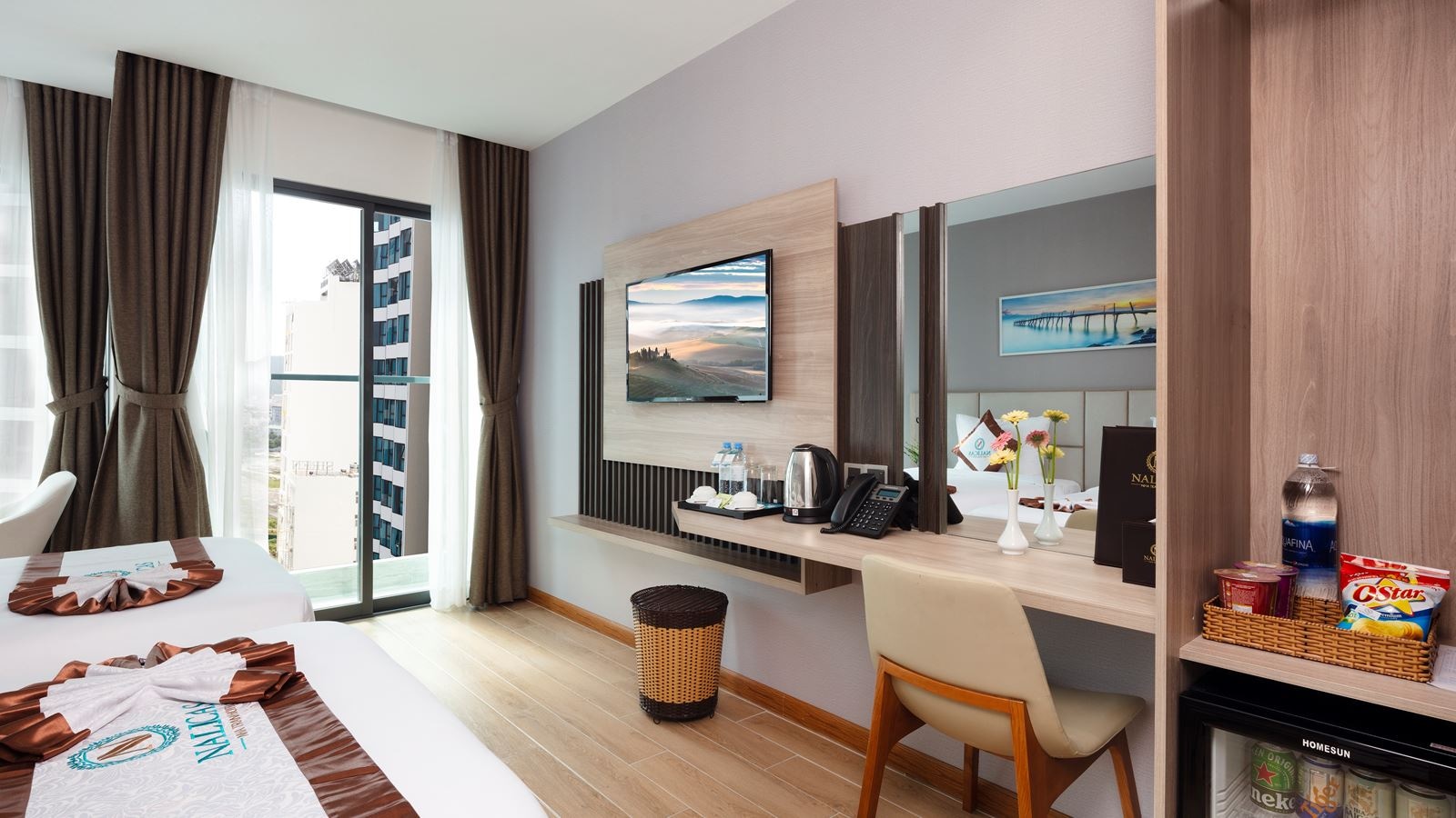 rooms-suite-partial-seaview-with-balcony-no-extra-bed