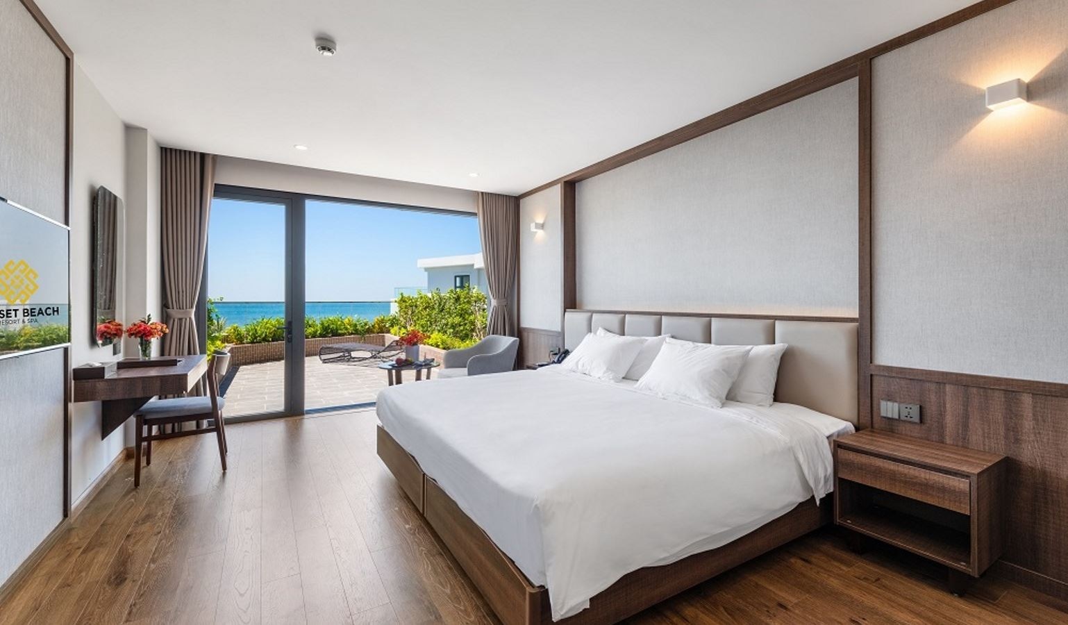 rooms-deluxe-ocean-panorama