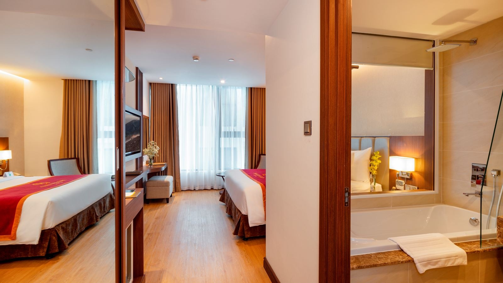 rooms-superior-with-window