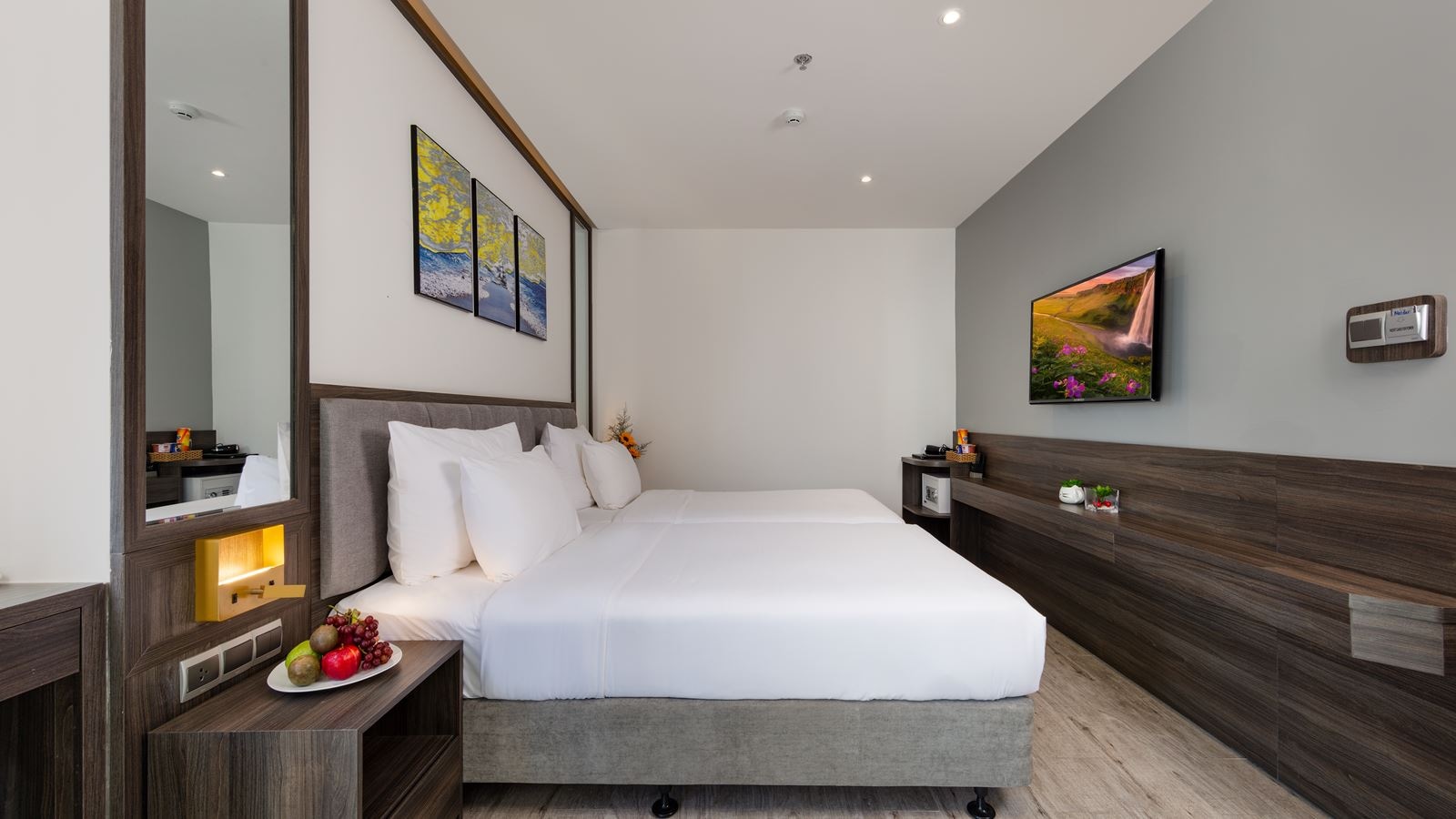 rooms-room-superior-city-view