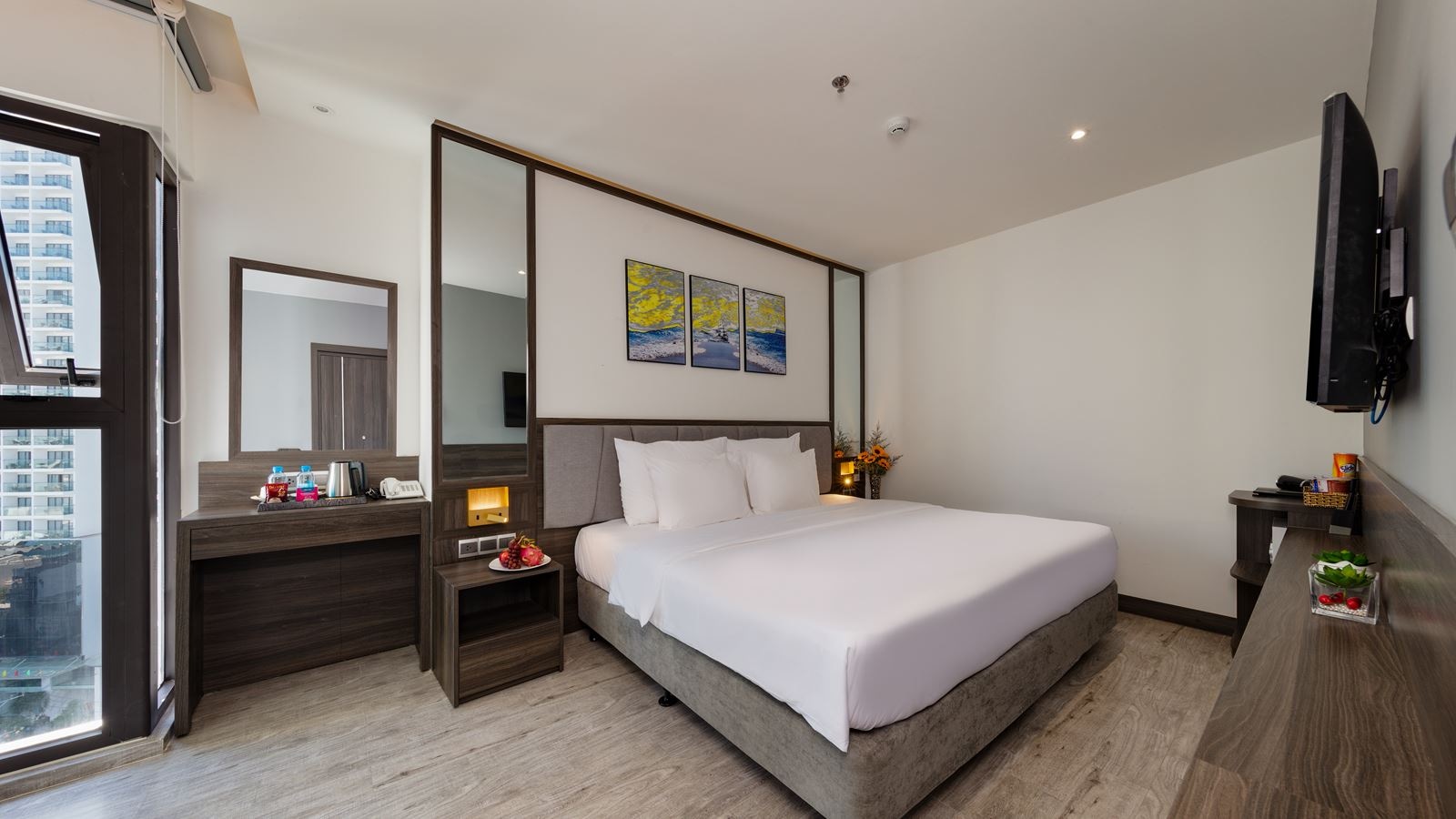 rooms-room-superior-city-view