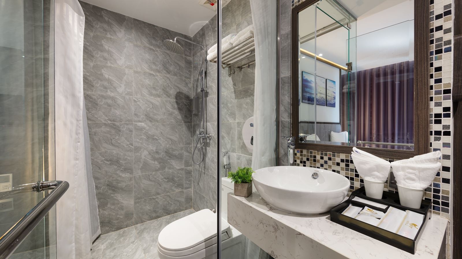 rooms-room-deluxe-city-view