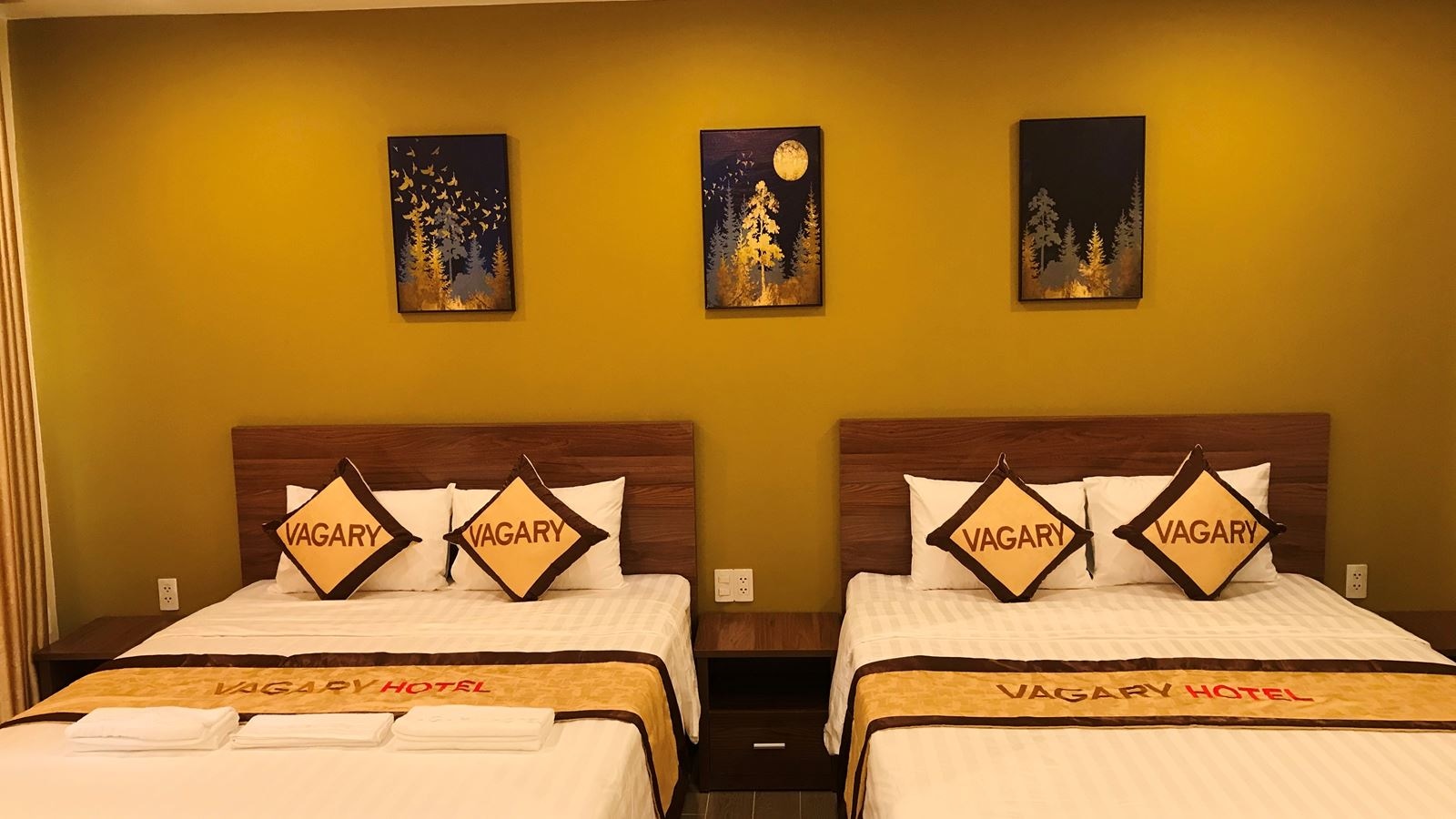 rooms-room-standard-with-balcony