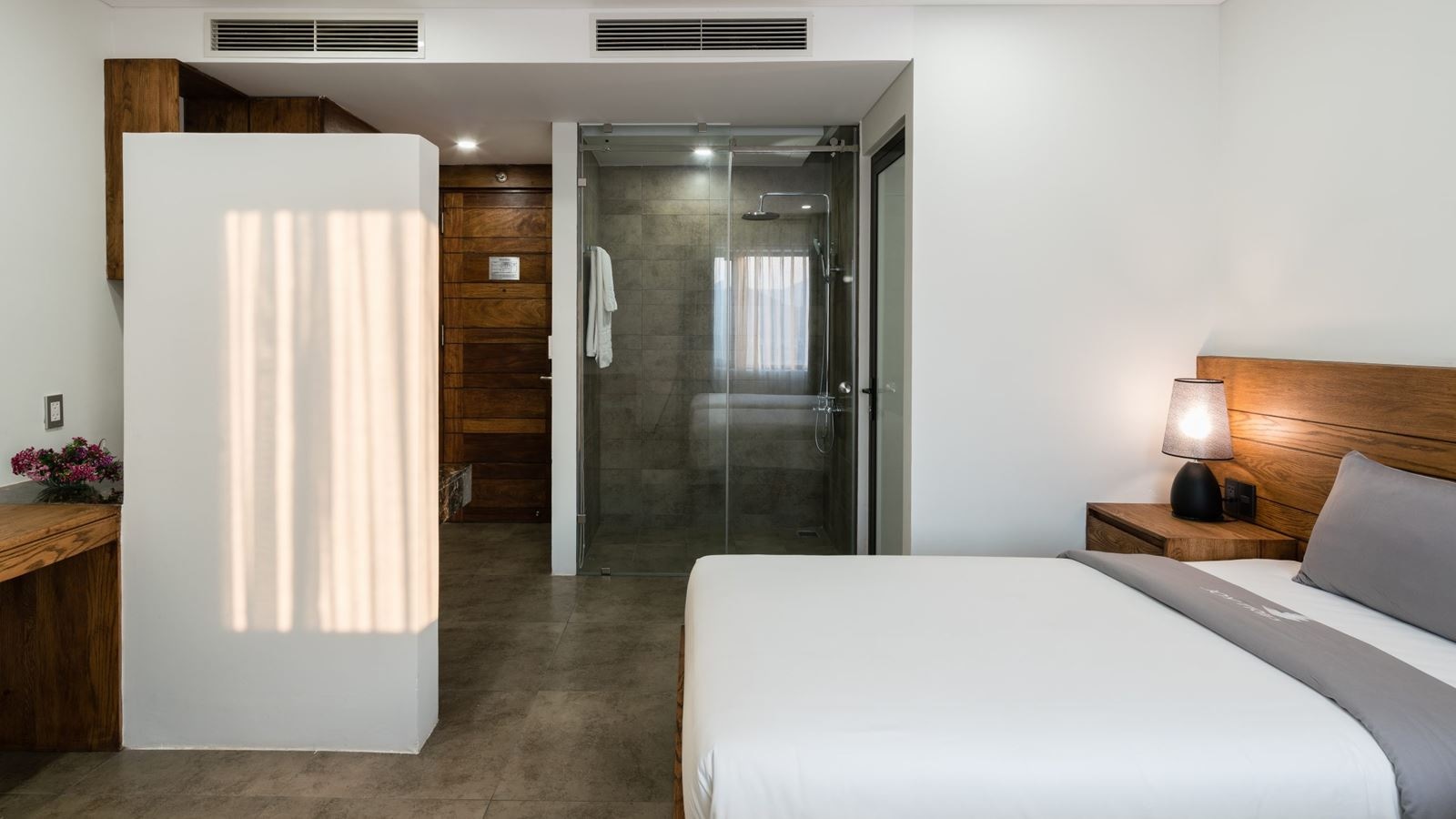 rooms-deluxe-city-view