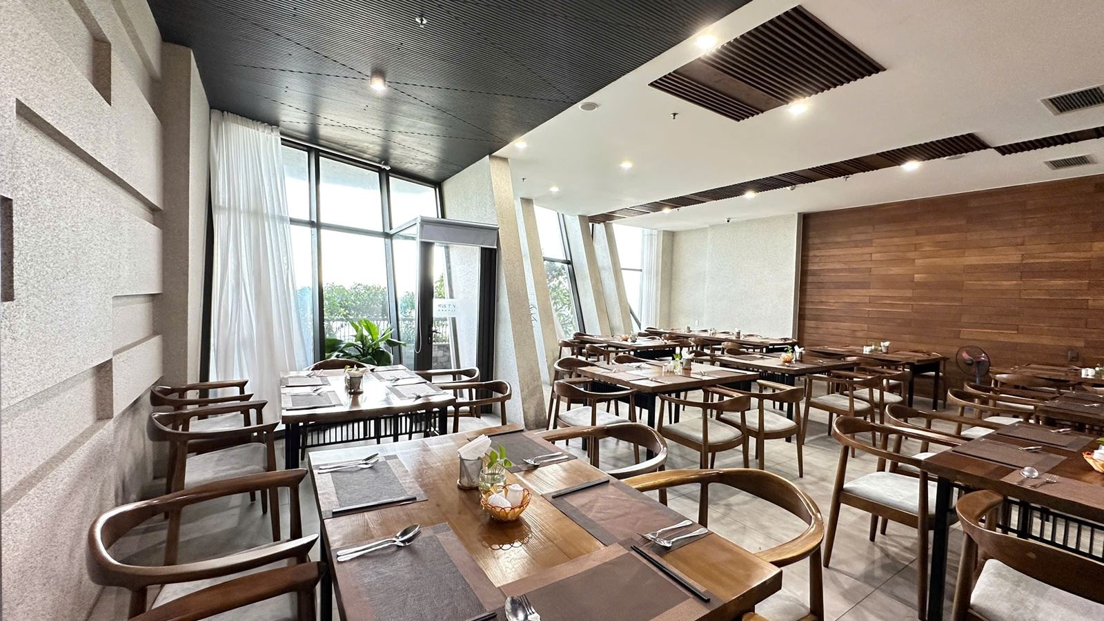 restaurants-joy-trip-restaurant