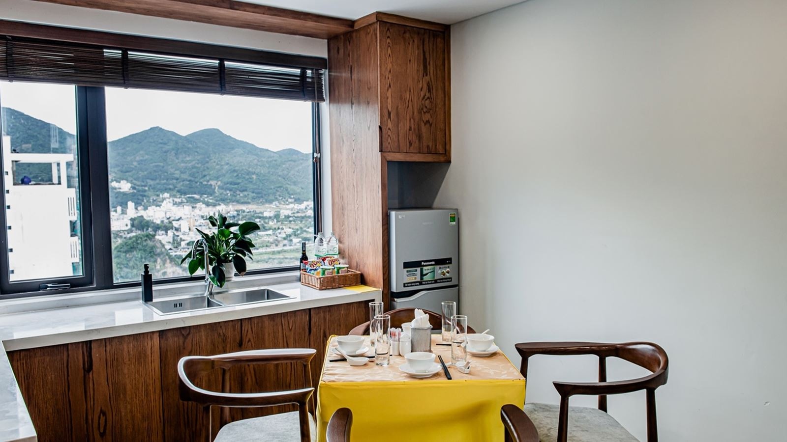 rooms-family-suite-city-view