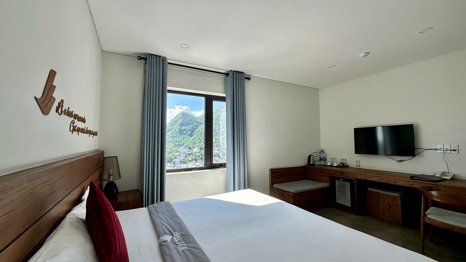 rooms-deluxe-city-view-child-without-extra-bed