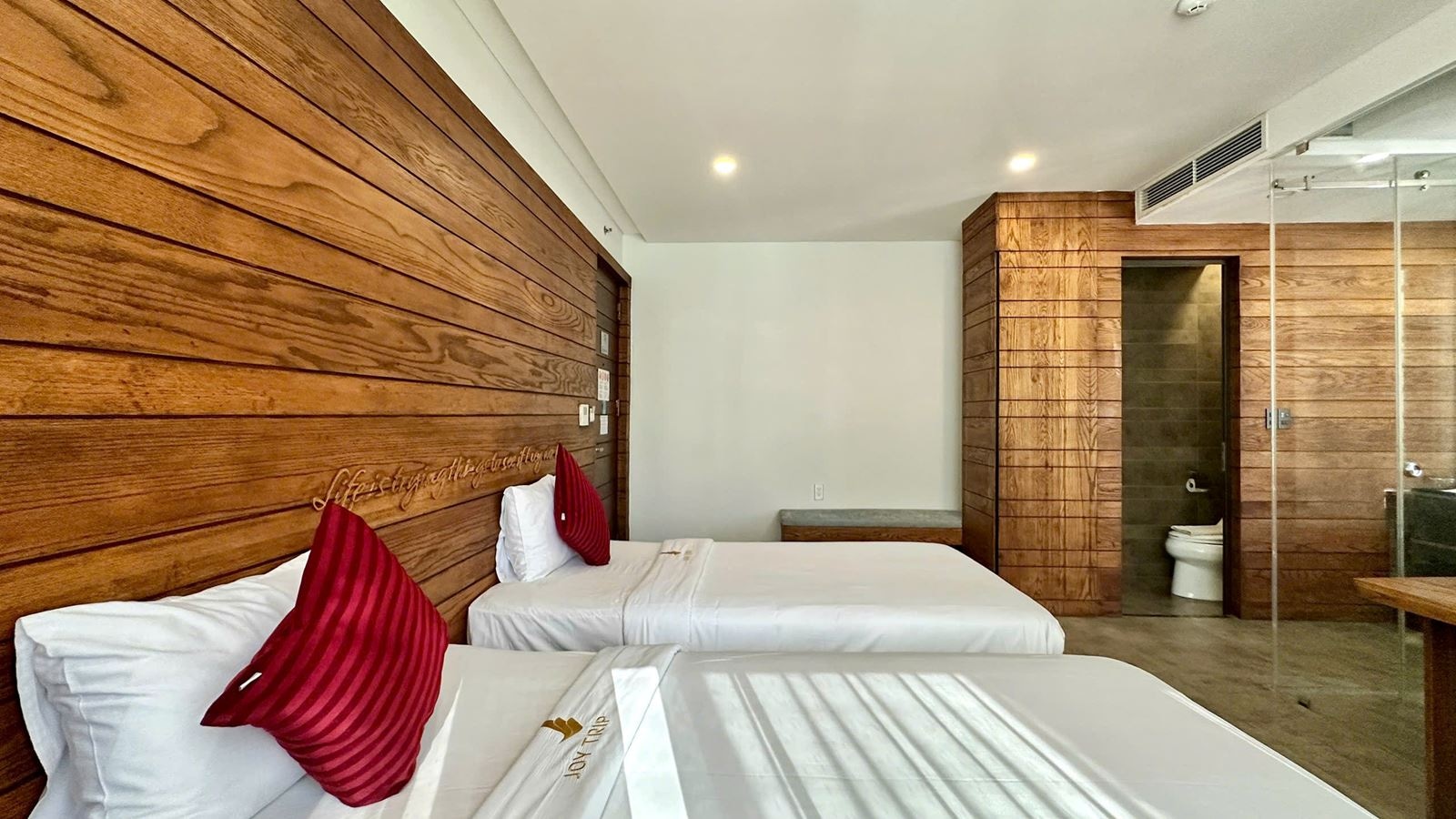 rooms-deluxe-city-view-child-without-extra-bed