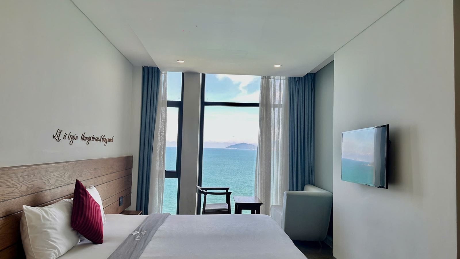 rooms-deluxe-ocean-view-no-extra-bed
