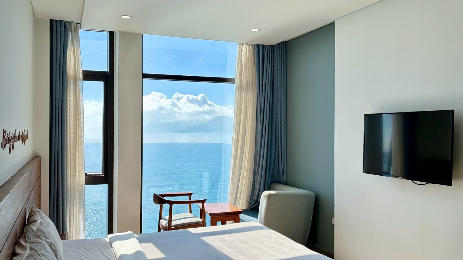 rooms-deluxe-ocean-view-no-extra-bed