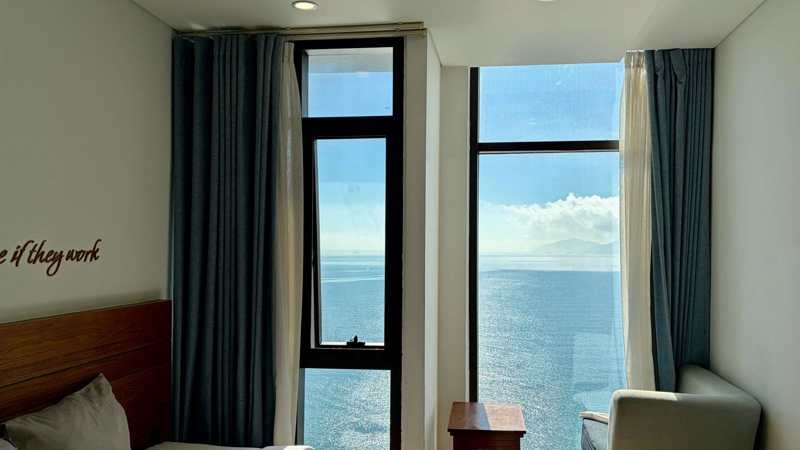rooms-deluxe-ocean-view-no-extra-bed