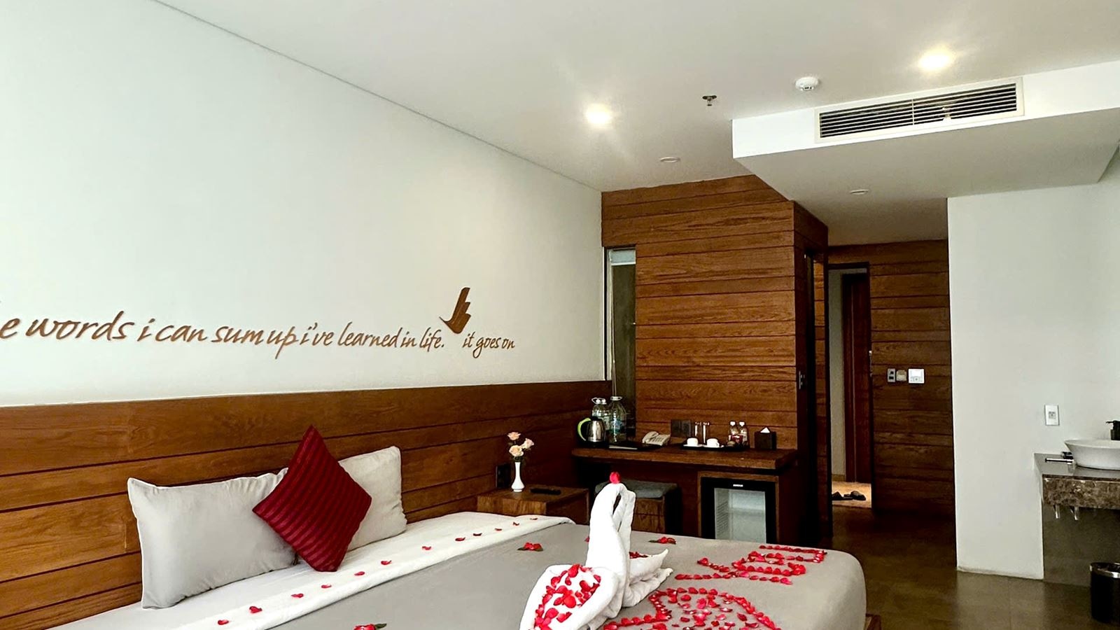 rooms-grand-ocean-view