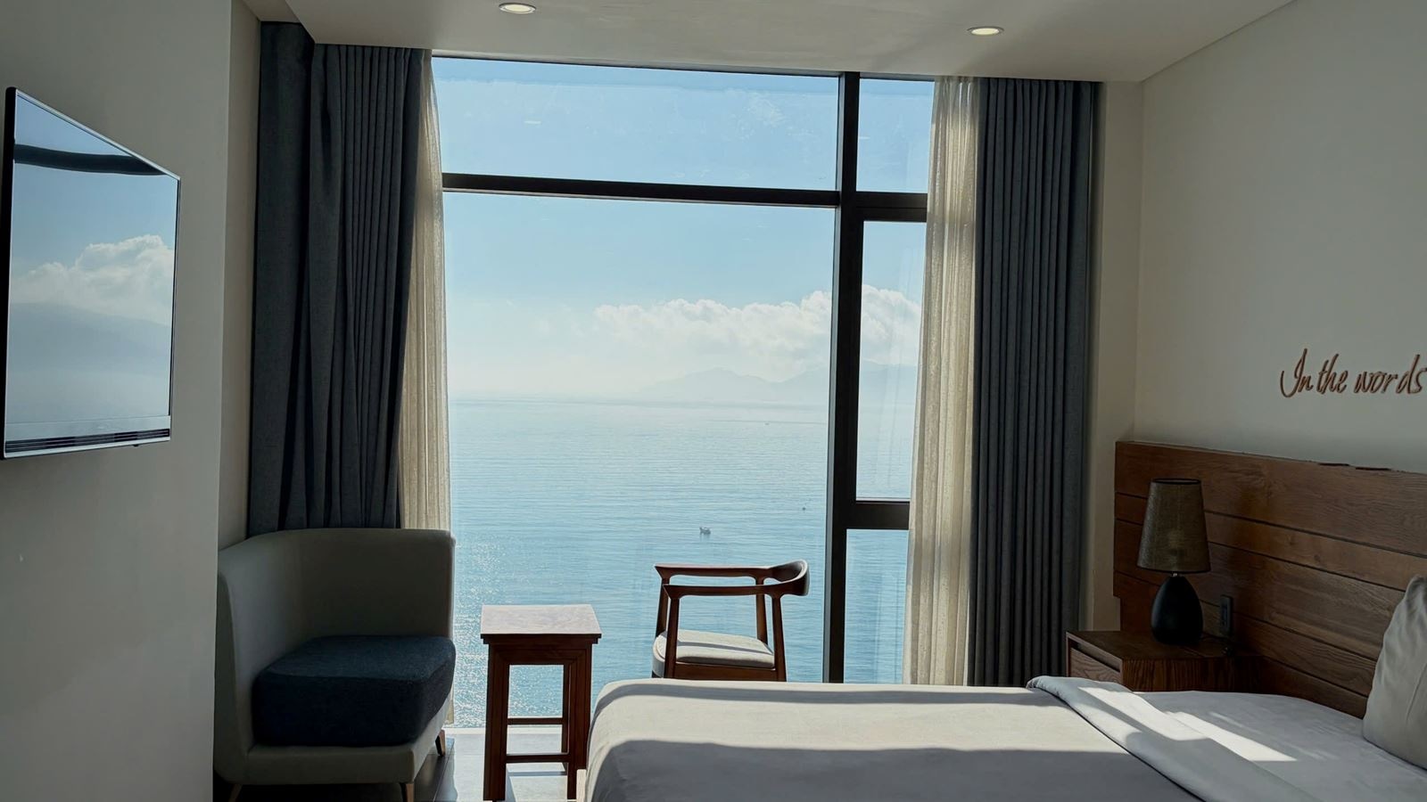 rooms-grand-ocean-view
