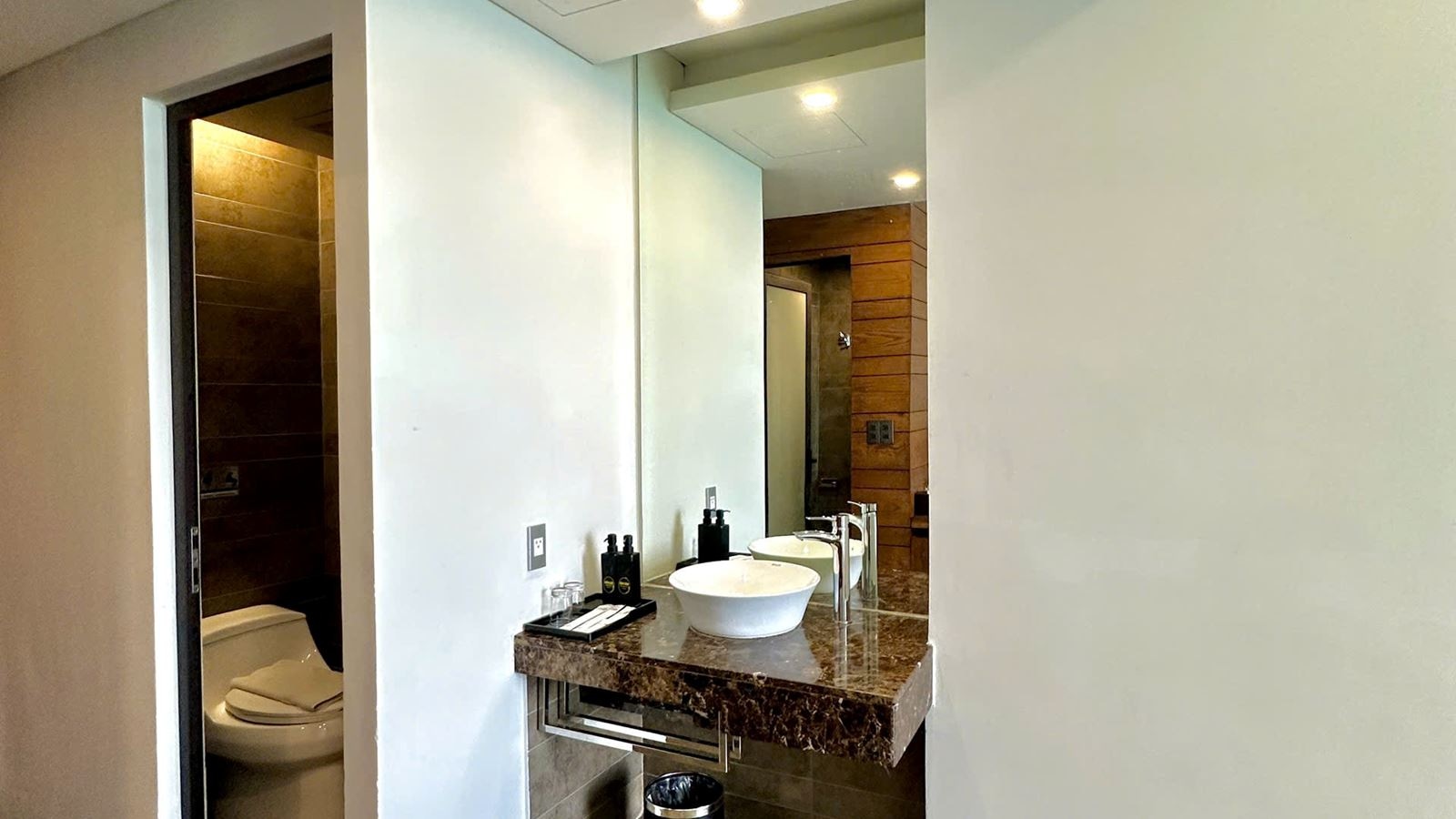 rooms-grand-ocean-view