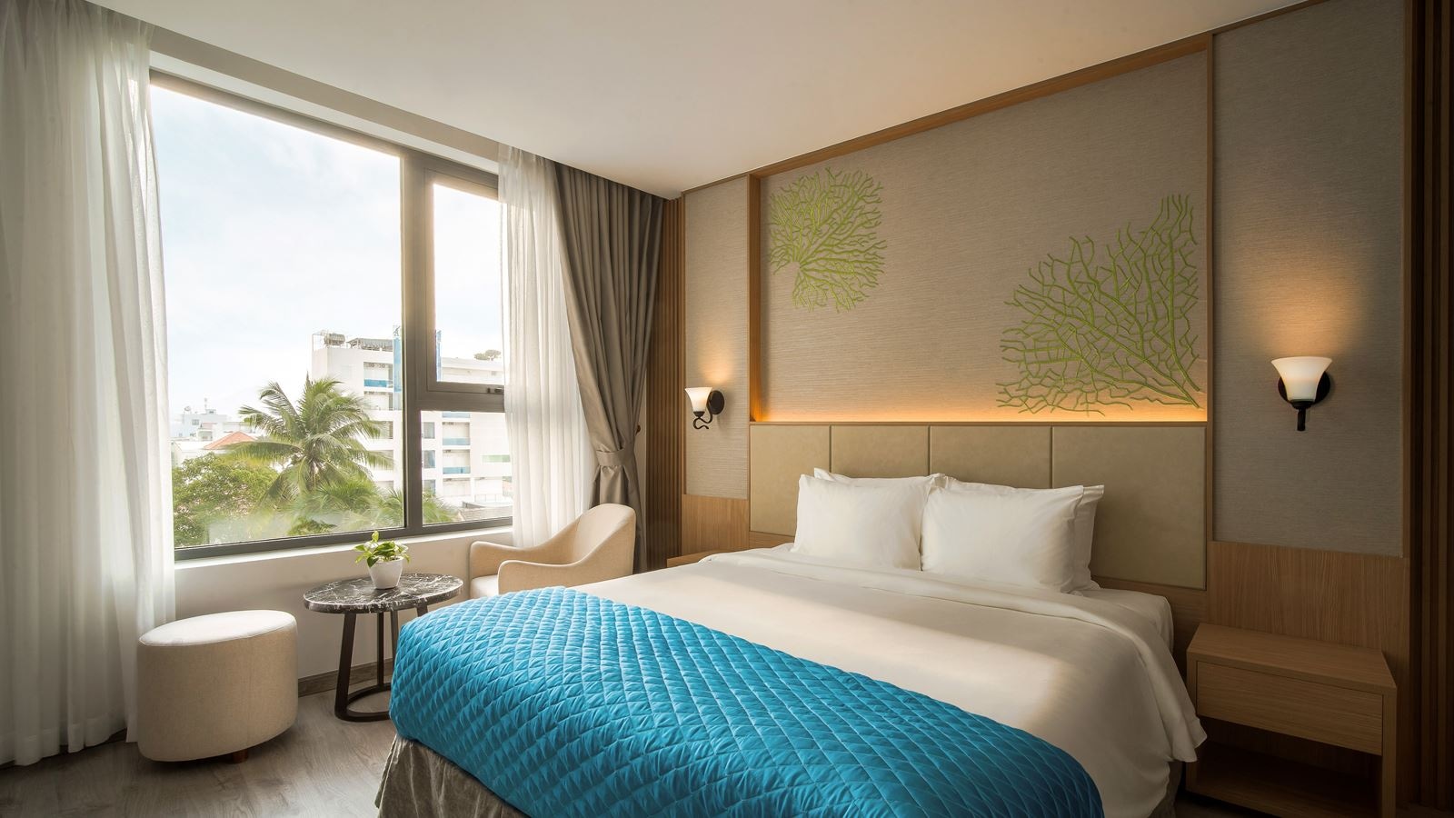 rooms-room-deluxe-sea-view