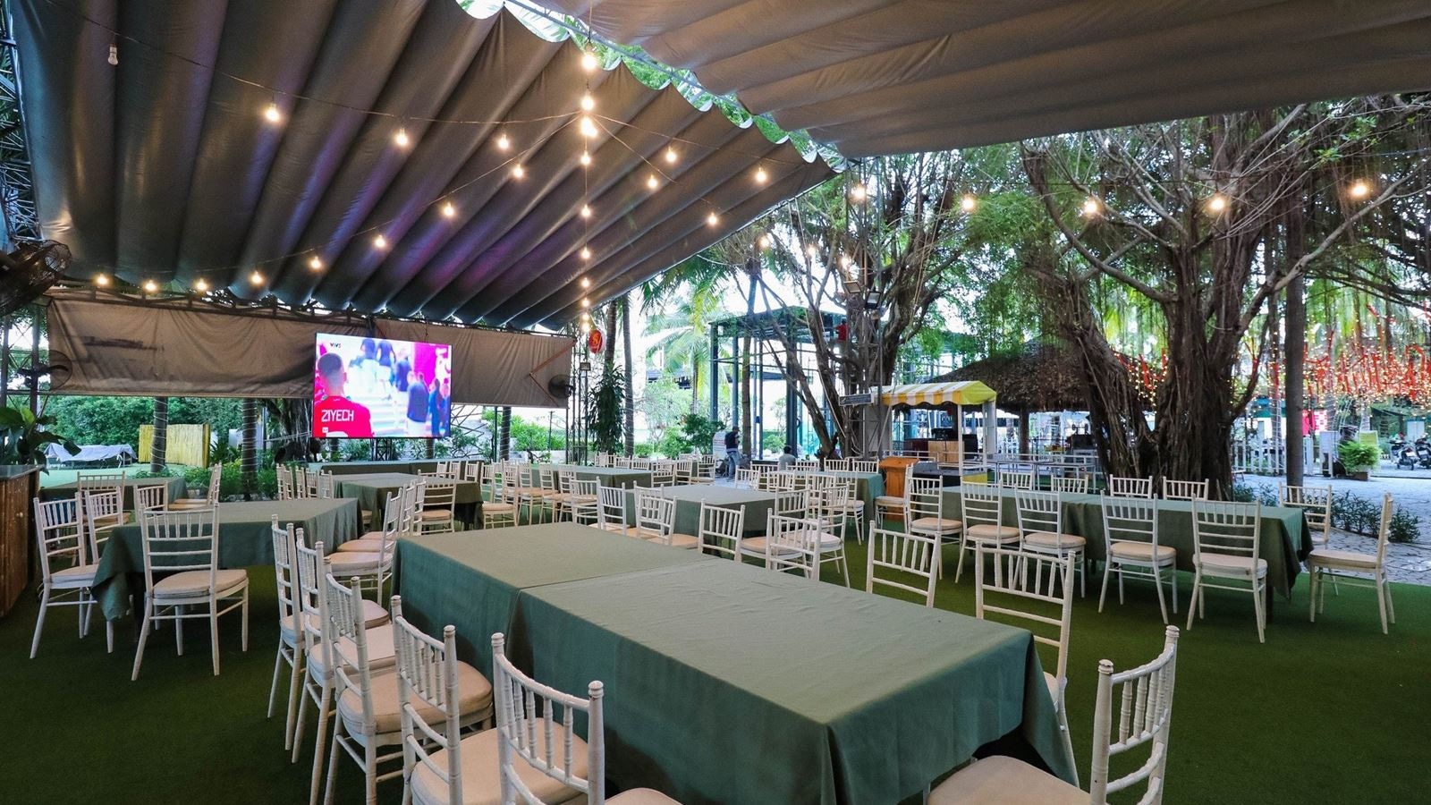 restaurants-champa-garden-restaurant