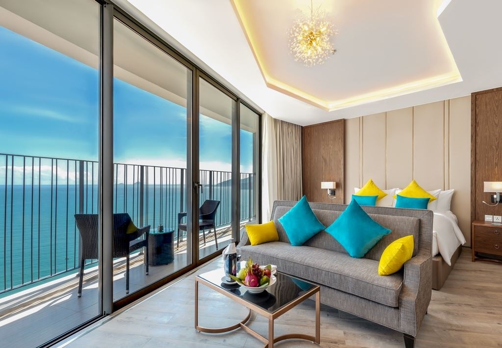 rooms-executive-double-ocean-view-with-balcony-child-without-extra-bed