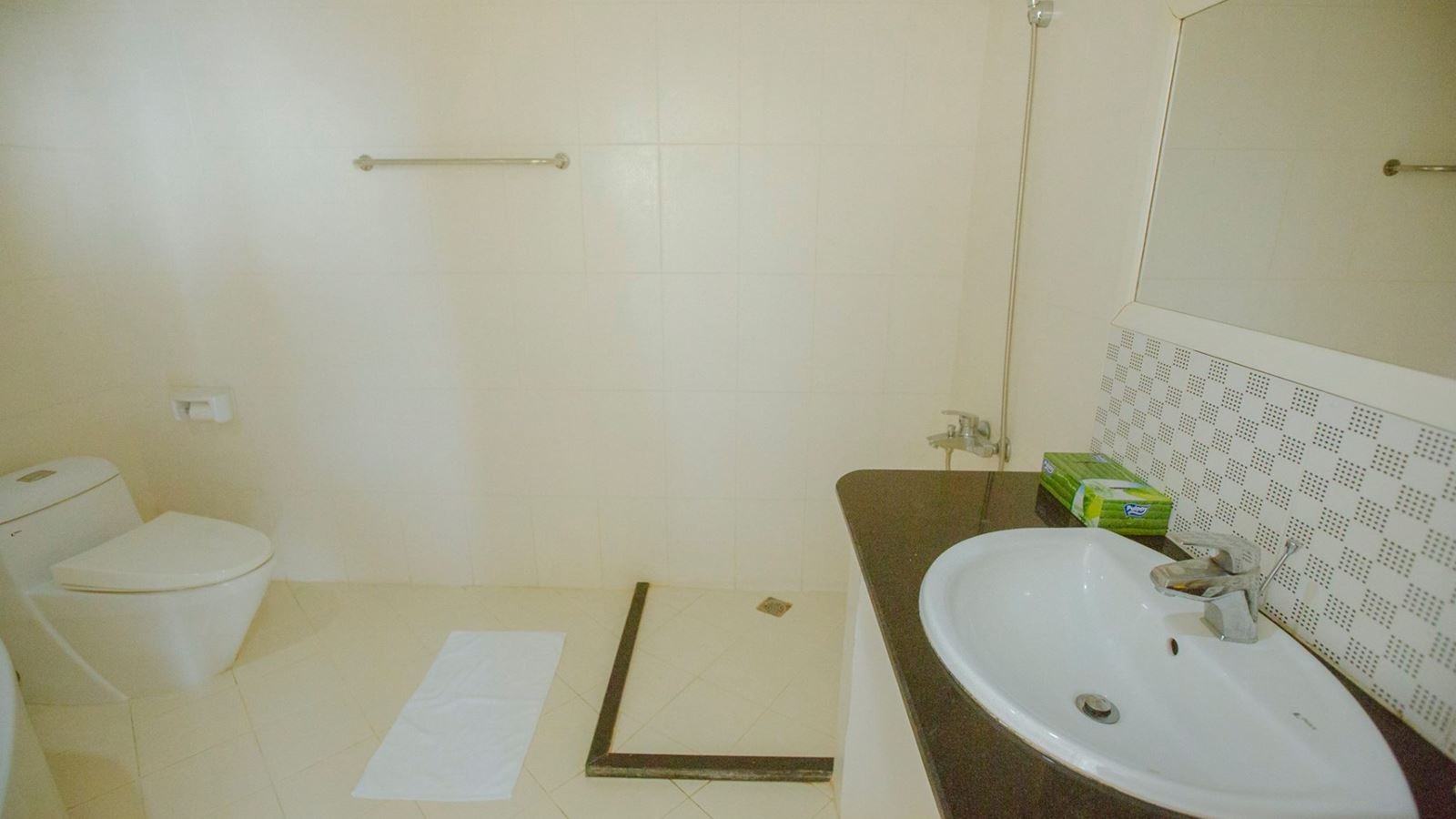 rooms-deluxe-family-city-view