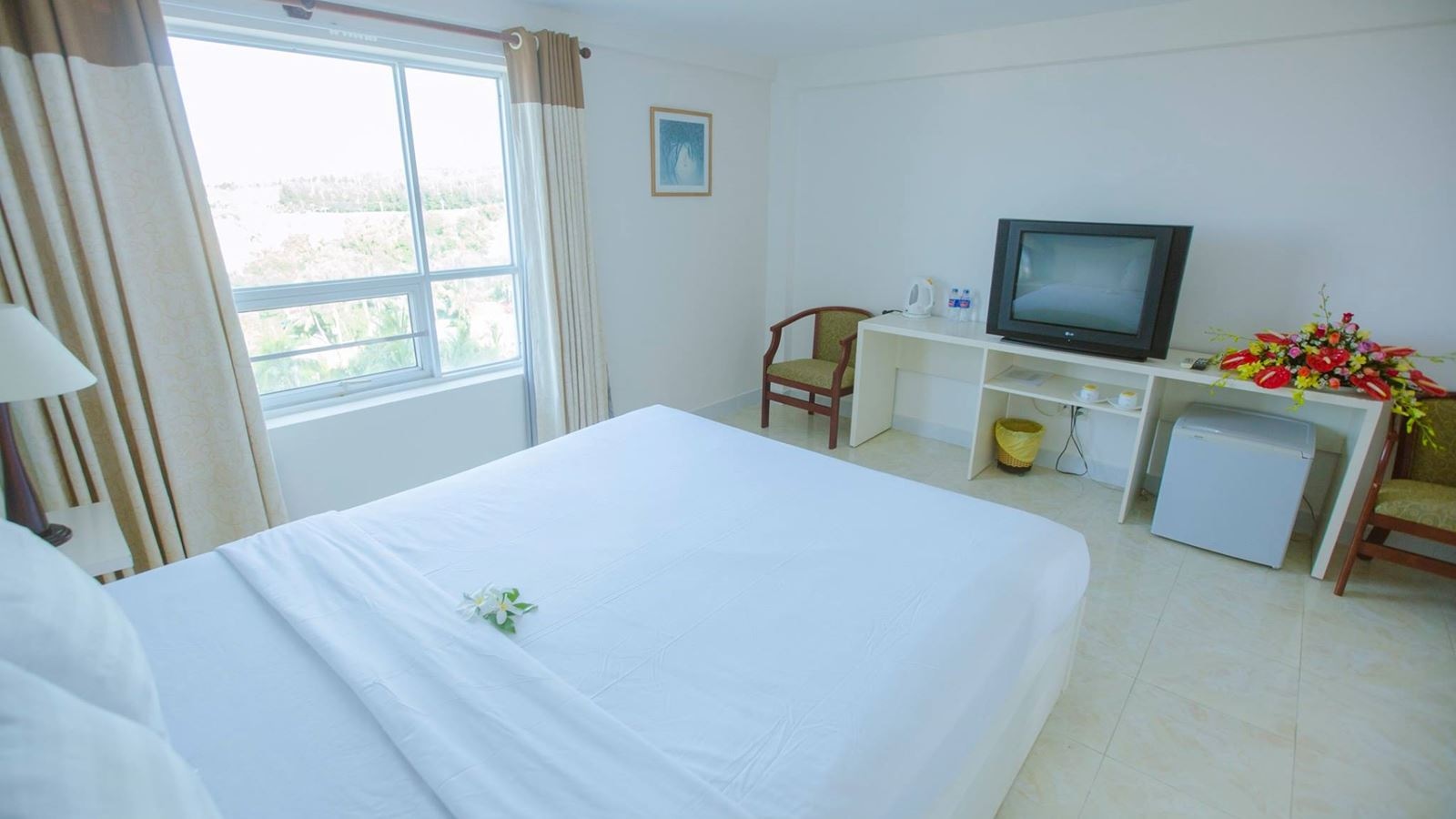 rooms-deluxe-family-city-view