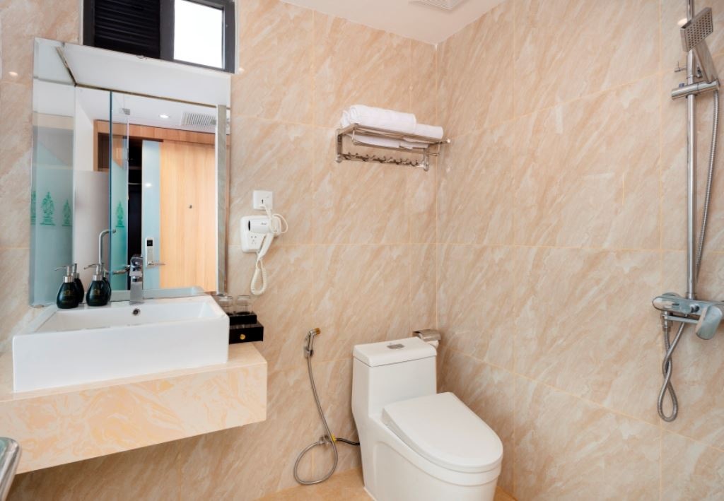 rooms-superior-city-view-with-balcony