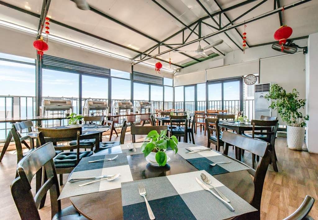 restaurants-breakfast-hall