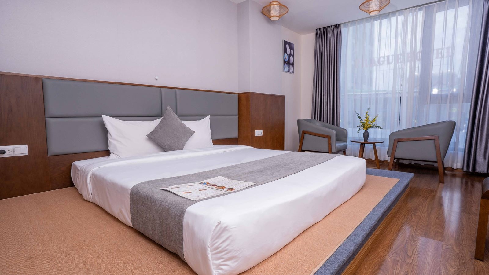 rooms-deluxe-city-view