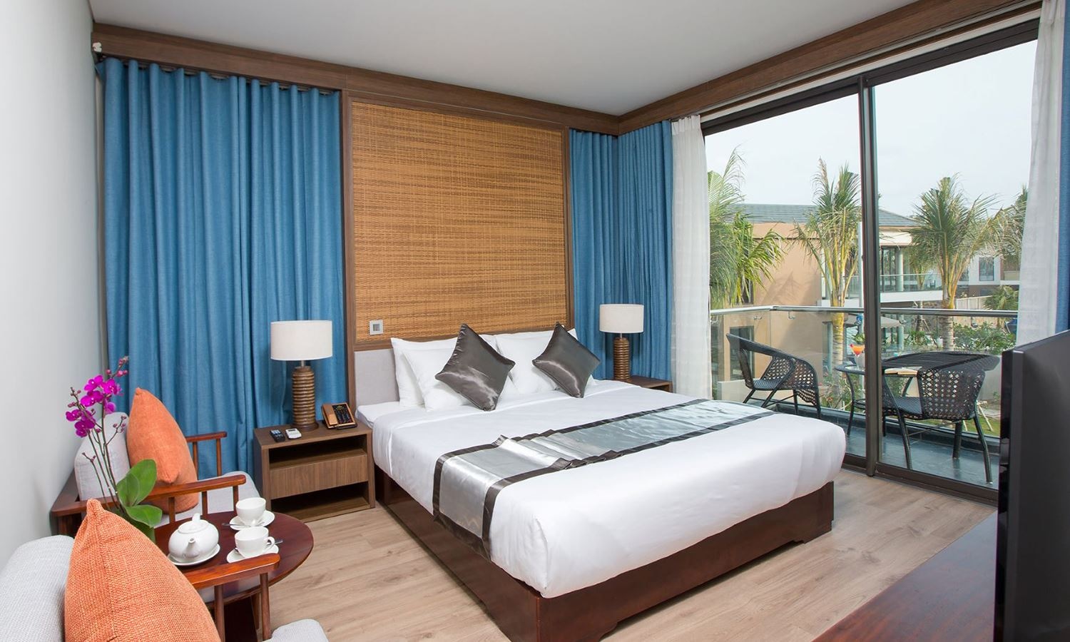 rooms-villa-4-bedrooms-garden-view